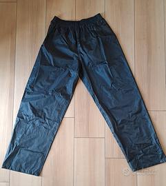 pantalone anti pioggia