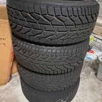 Pneumatici invernali RIKEN 245/45 R18 100V Snow