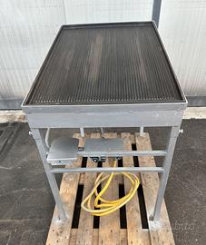Griglia a gas - fry top rigata inclinata