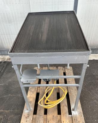 Griglia a gas - fry top rigata inclinata