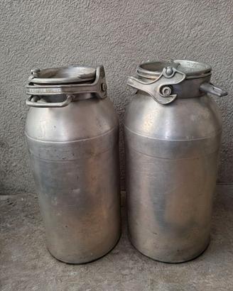 Bidoni per latte vintage in alluminio