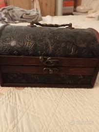 Scatola legno antico