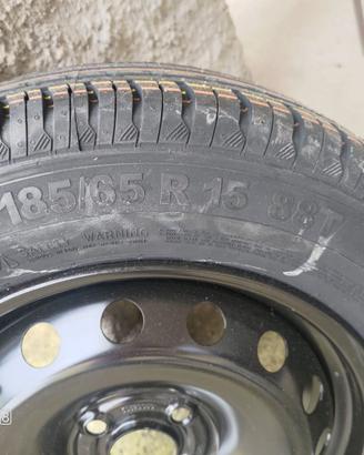Gomma di scorta con cerchio 185/65 R15 88T