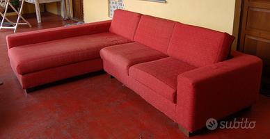 Divano con chaise longue