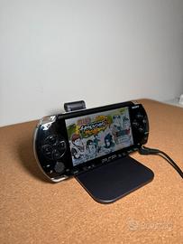 Play Station Portable+10 giochi+1 film