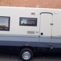 Lander 474 Pierre Cardin