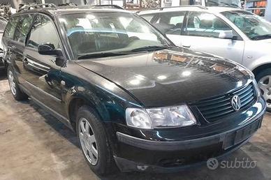 RICAMBI Vw Passat SW 1.8 B anno 1998 - AZ730
