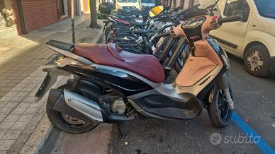 Beverly 350