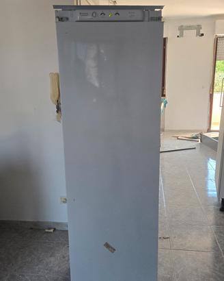 congelatore hotpoint  A+ con mobile