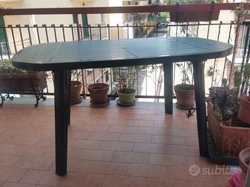 Tavolo da esterno