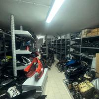 Stock svendita ricambi usati e nuovi