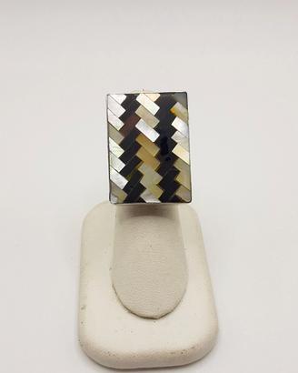 Anello con madreperla
