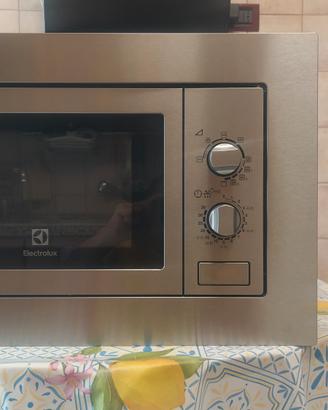 Forno a microonde  Electrolux 