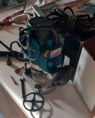 fresatrice verticale Makita 