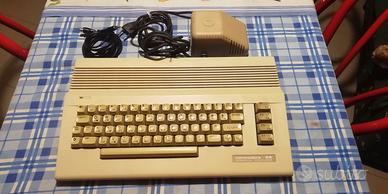 commodore 64 computer + accessori giochi LEGGERE !