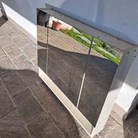 Pensile bagno con specchio e vani interni