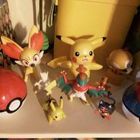 Personaggi pokemon originali e pokeball