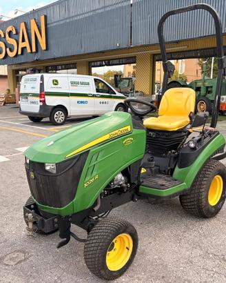 John Deere 1026R