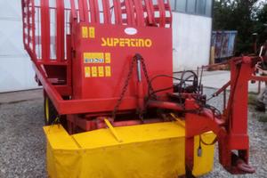 Rimorchio carica erba