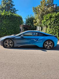 BMW I8 CROSSFADE  1 OF 10