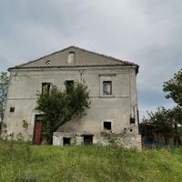 Rudere da ristrutturare+terrenoOttimo investimento