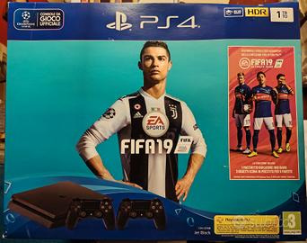 Playstation4 (ps4) + 2 JOYPAD + 6 GIOCHI