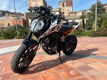 Ktm  duke 125