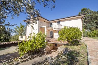 VILLA SINGOLA A MORICONE