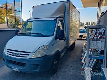 Iveco Daily 35 autocarro