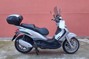 Piaggio Beverly 250