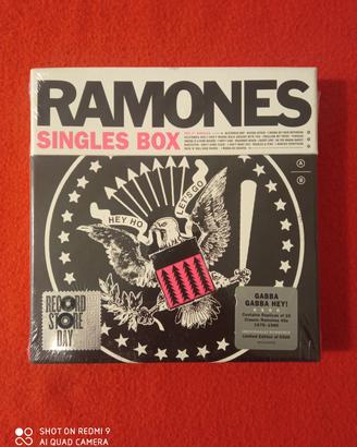 Ramones single box 