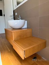 Mobile bagno sospeso