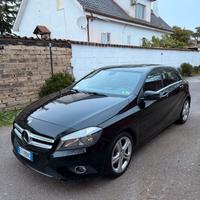 MERCEDES CLASSE A 180 DARK NIGHT EDITION