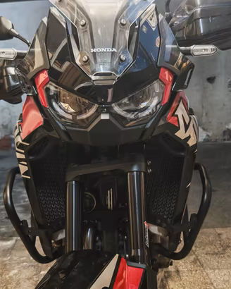 Africa Twin 1100 Manuale