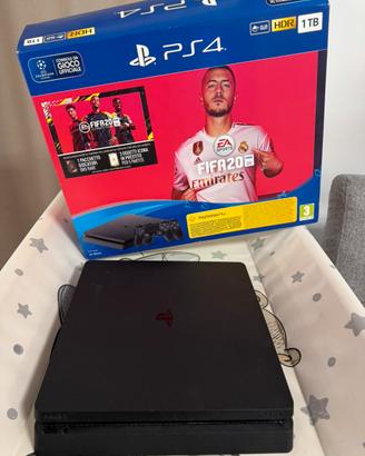 Console PS4 slim 1TB