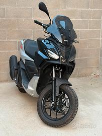 Aprilia SR GT 200