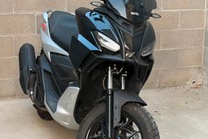 Aprilia SR GT 200