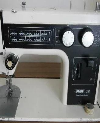 macchina da cucire pfaff210