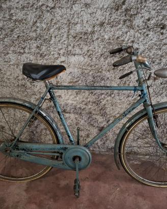 Bicicletta Bianchi con freni a bacchetta