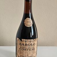 Bottiglia di Barolo riserva Cortese del 1974