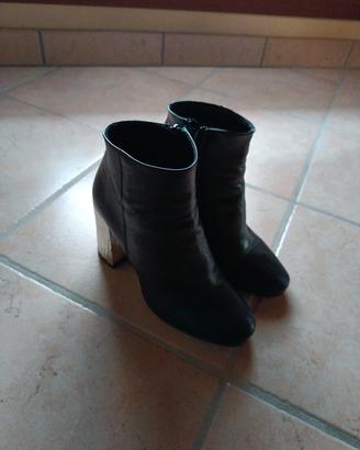 Scarpe stivaletto donna in pelle nera, numero 38.