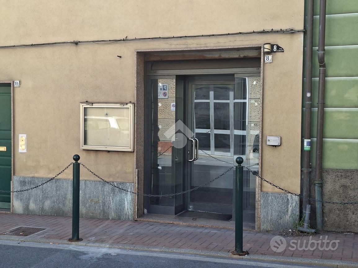 NEGOZIO A BUSALLA - Altro