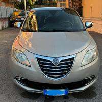 Lancia y anno 2011  cilindrata 1300 multijet