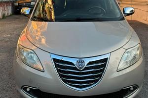 Lancia y anno 2011  cilindrata 1300 multijet