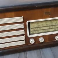 Radio giradischi  antica