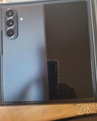 Samsung GALAXY  z fold 7 256 gb-pari al nuovo  