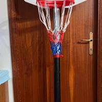 Canestro da basket a pavimento