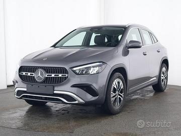 MERCEDES-BENZ GLA 180 Automatic Progressive Adva