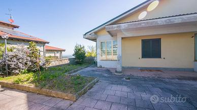 VILLA SINGOLA A MONTE SAN PIETRO