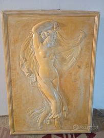quadro in gesso con odalisca